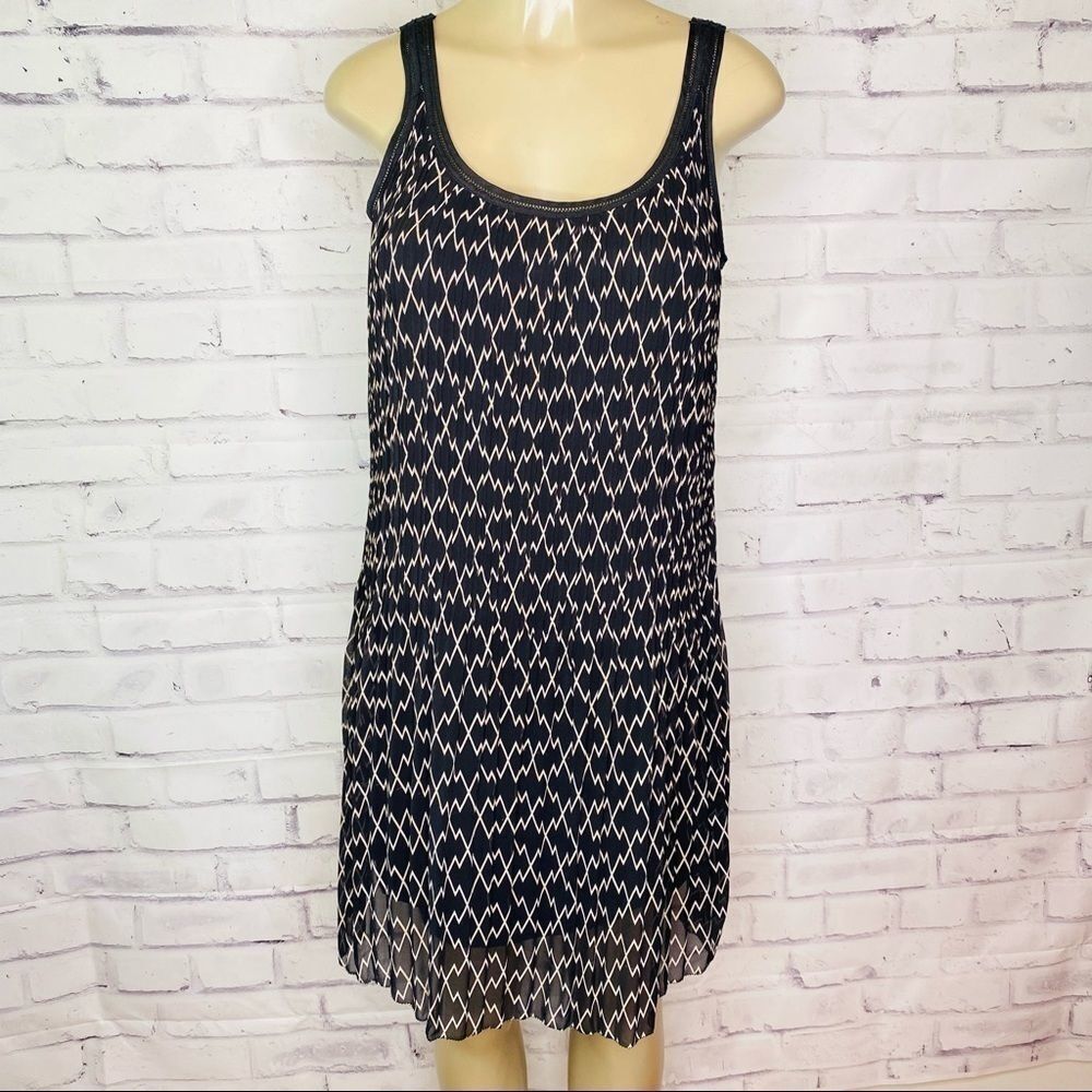 Club Monaco Shift Black and cream dress